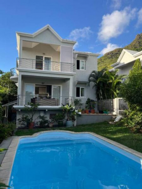 Cozy Seaview Duplex